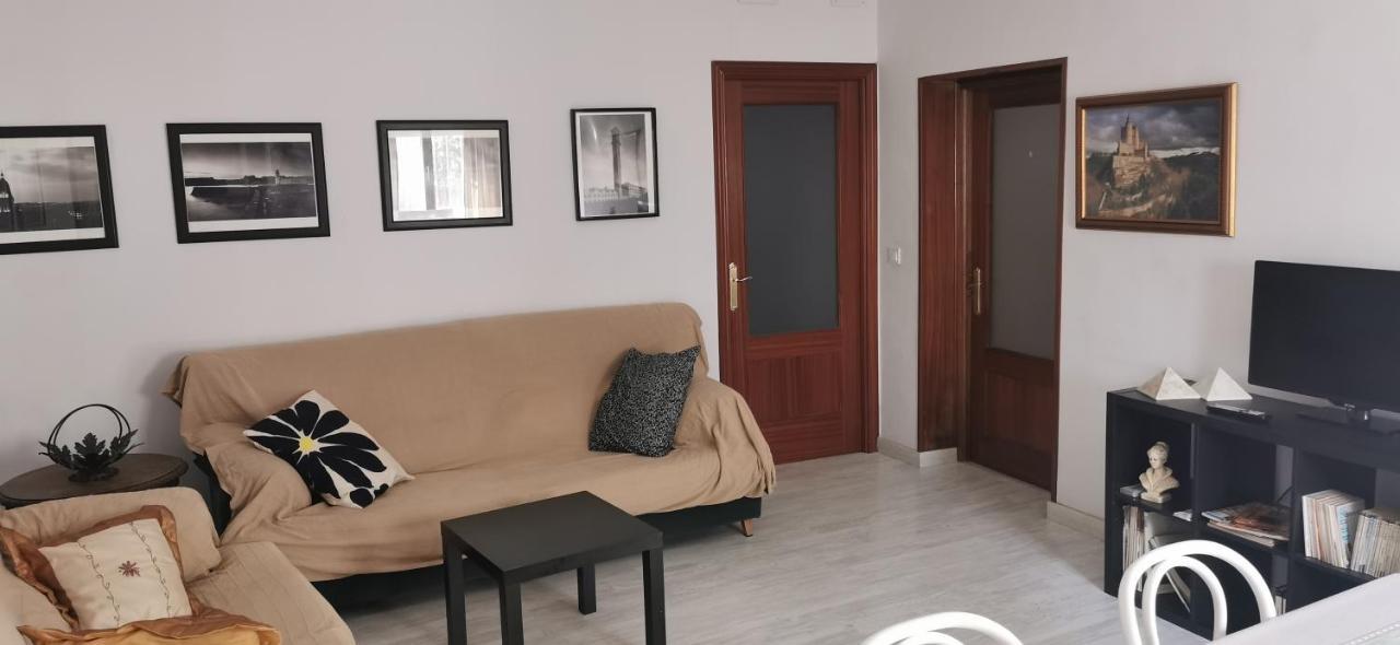 Villa "Luna De Segovia" Leganés Kültér fotó