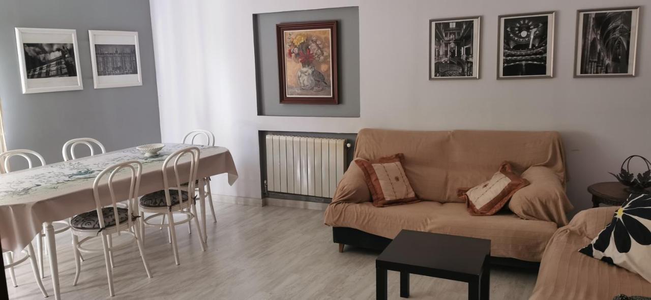 Villa "Luna De Segovia" Leganés Kültér fotó