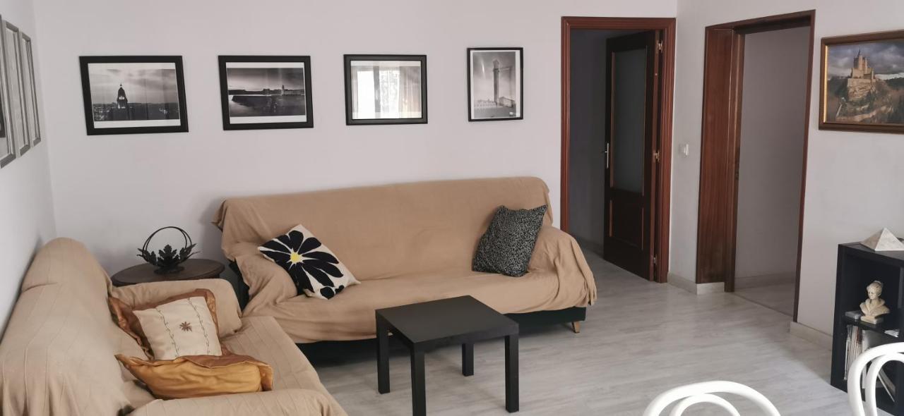 Villa "Luna De Segovia" Leganés Kültér fotó